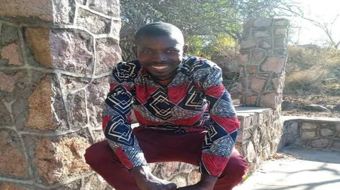 Madzibaba plants snakes, dupes bank manager of US$3 000, Toyota Hilux, Toyota Aqua