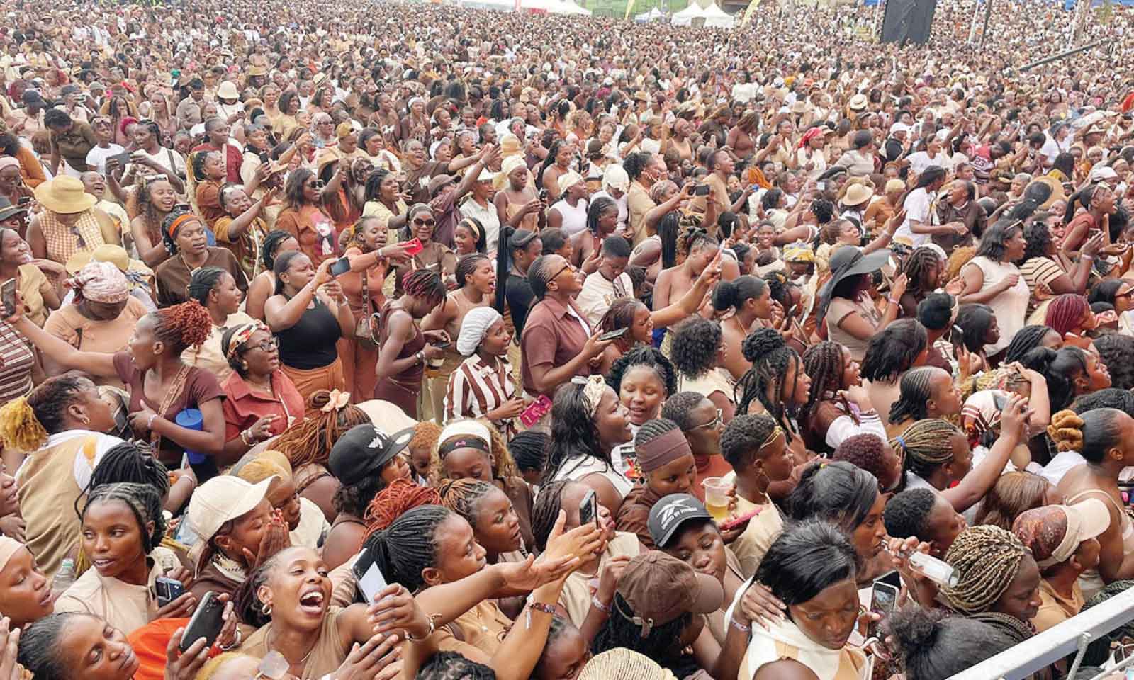 CAN MEN ALSO HOLD A SHOW LIKE DOEK & SLAY?