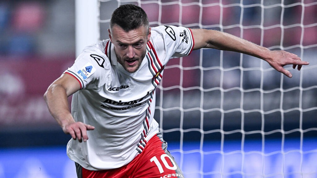 Vardy’s first Serie A double fires Cremonese past high-flying Bologna