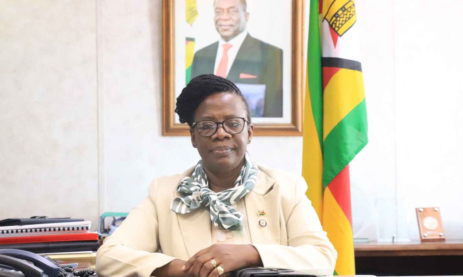 Civil servants urged to ditch silo mentality