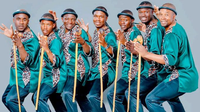 Amaqaqa ajabule labalandeli ngomnyaka obumuhle