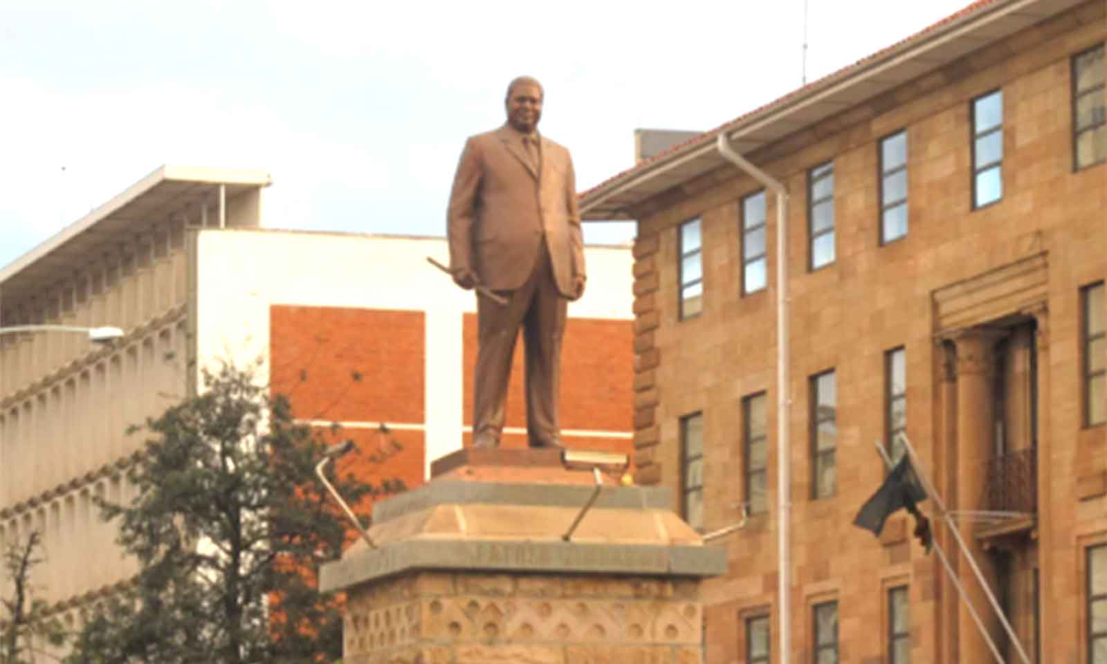 EDITORIAL COMMENT : Bulawayo suited for new industrial base