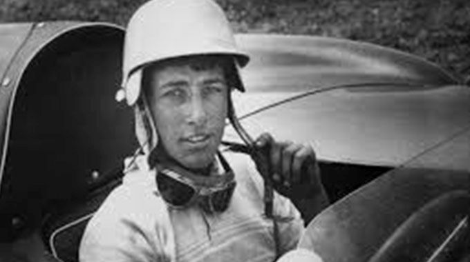 Veteran motor racing driver Ian Howden dies