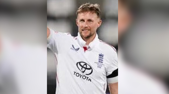Joe Root ends 13-year drought with Test century at the Gabba