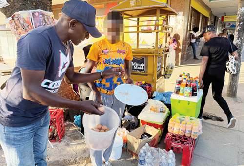 Young male vendors flood Mutare streets