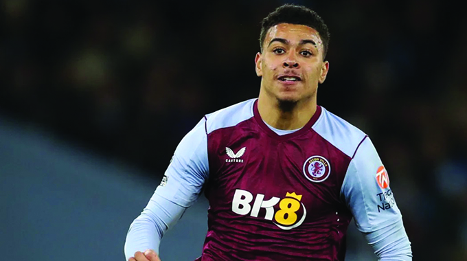 Rogers stars as Villa beat Man Utd to boost title bid