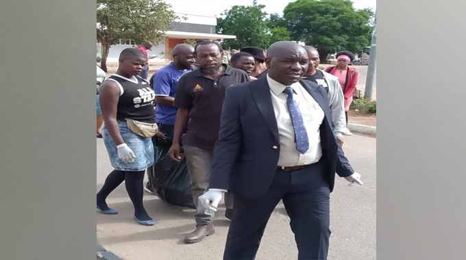 No jail for councillor who fleeced vendors: US$200 restitution for 13 victims