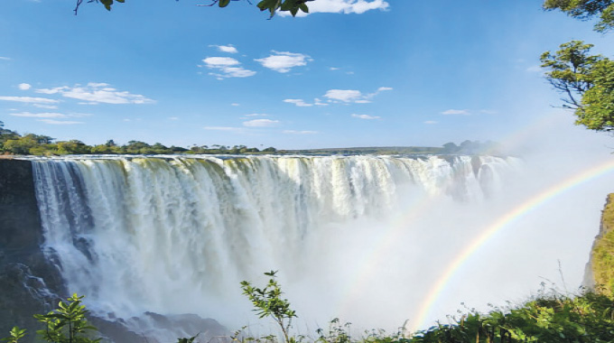 Zim festive wonderlands…Thousands throng Vic Falls, Matopos on Christmas day