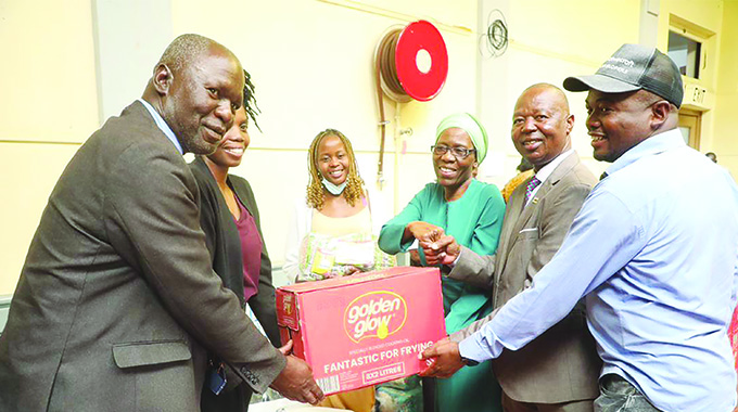 Mayor’s Christmas Cheer Fund spreads festive joy to 17 charitable institutions
