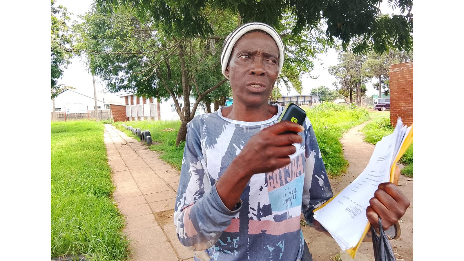 Mhuri yogara mumigwagwa imba yatengeswa nemumwe wavo