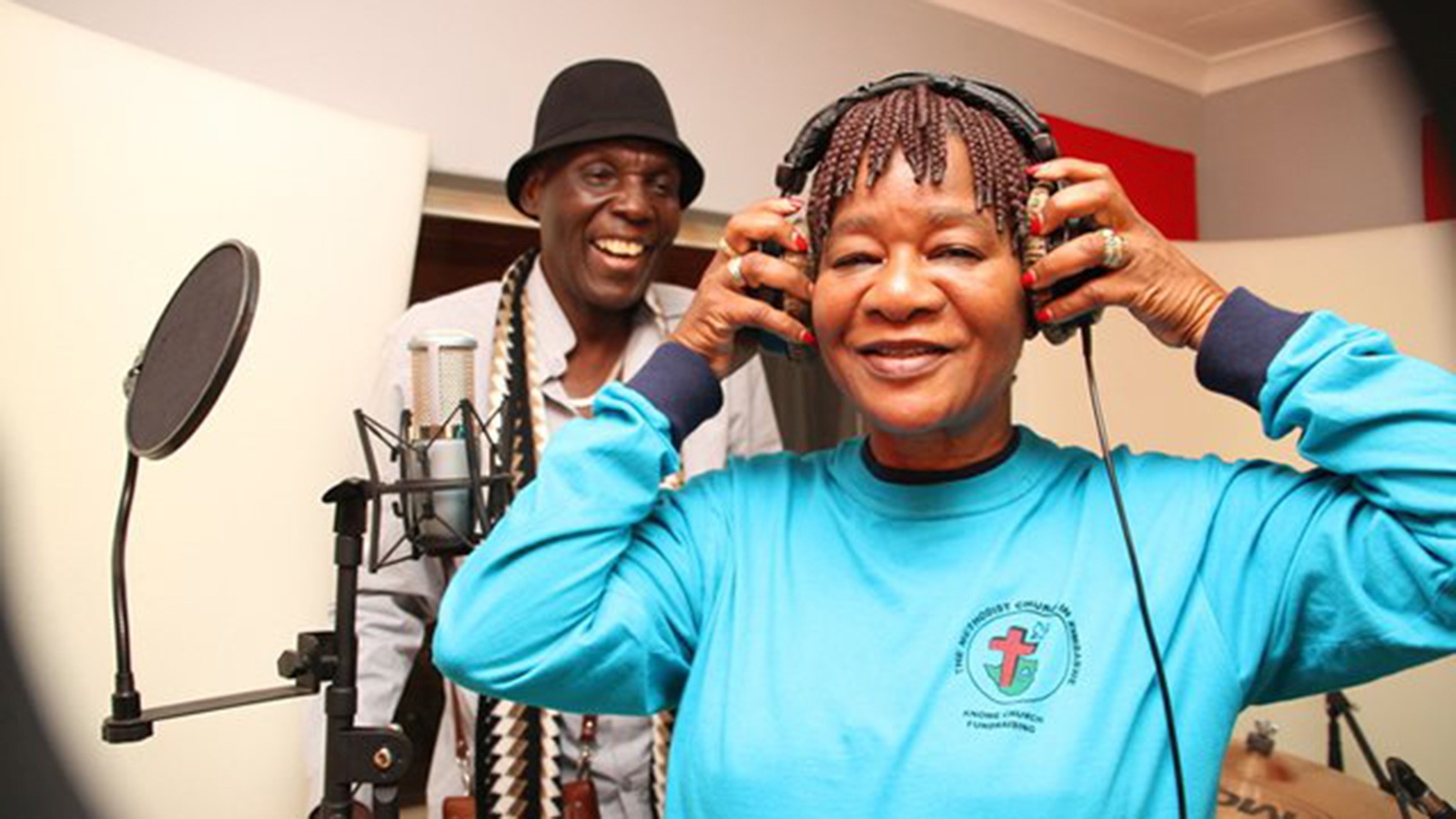 Ndichiri kutaura naTuku muzviroto zvangu: Daisy