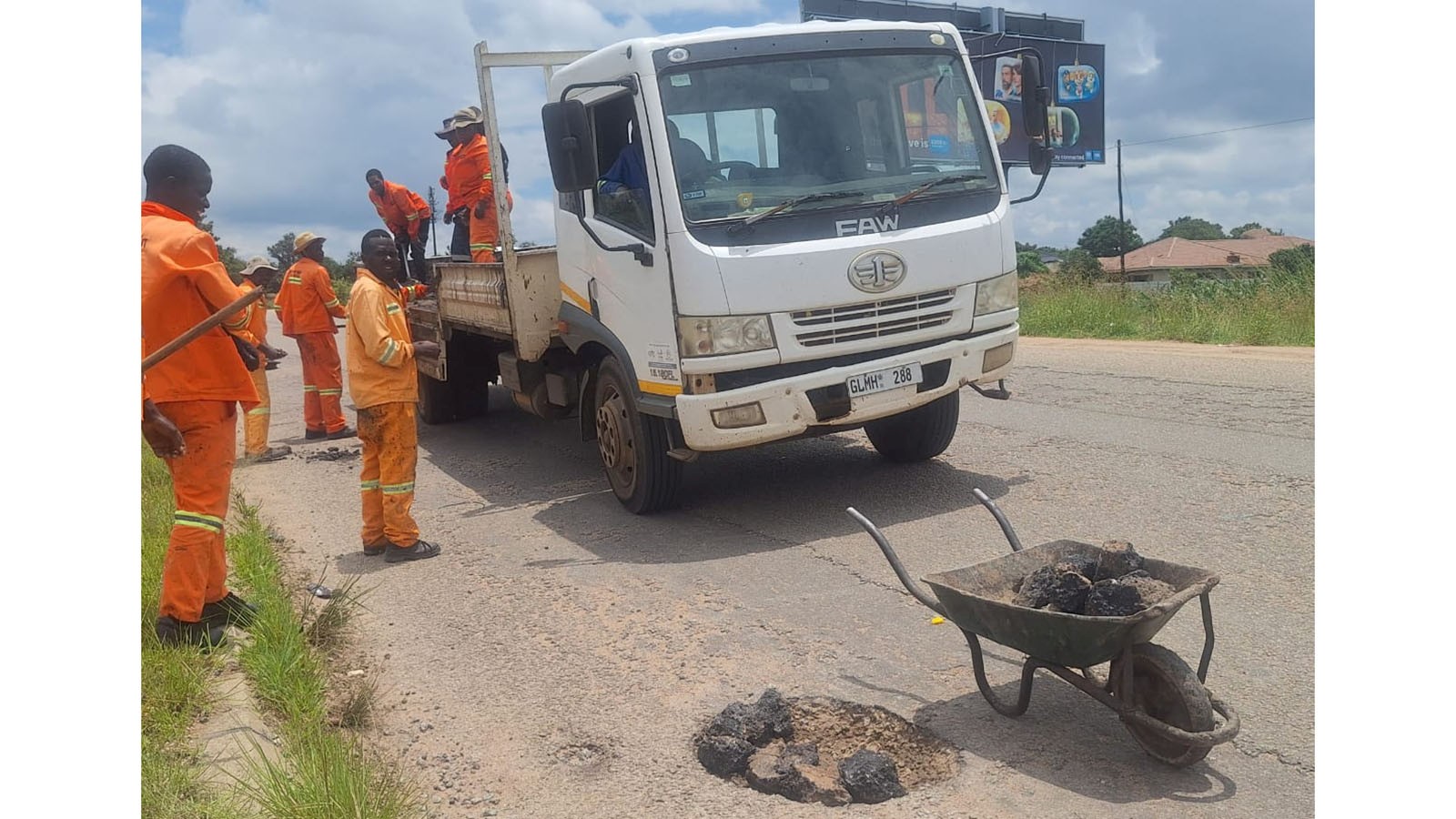 Hurumende yogadzirisa makomba emumigwagwa