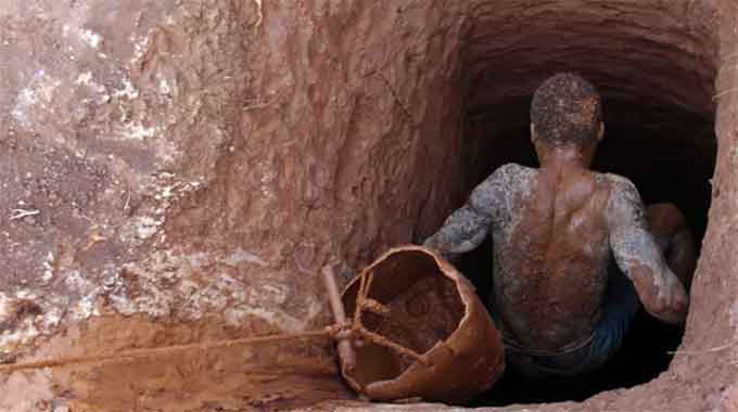 NEW: Three die, two injured in Mhangura illegal mine shaft collapse
