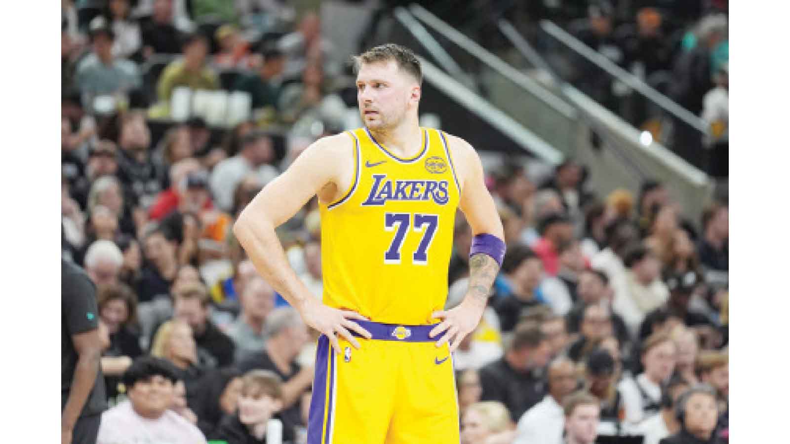 Spurs’ balanced attack overcomes doncIC