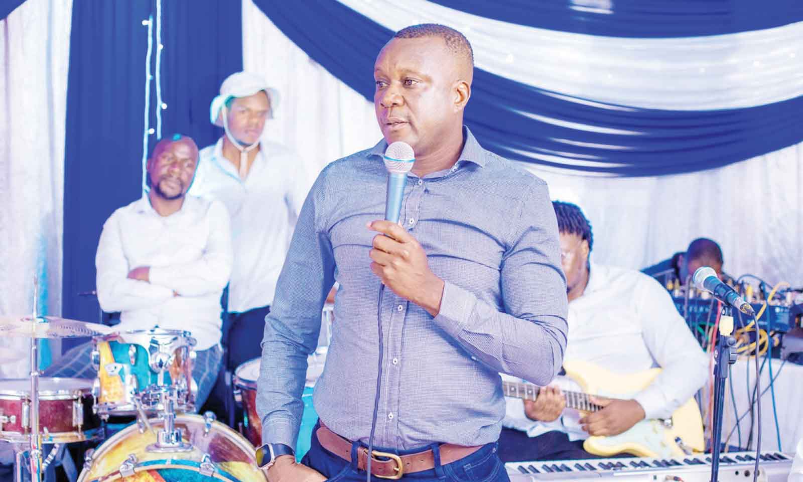 WE WILL FIRE WITHOUT NAVAYA, SAYS JOMPANO