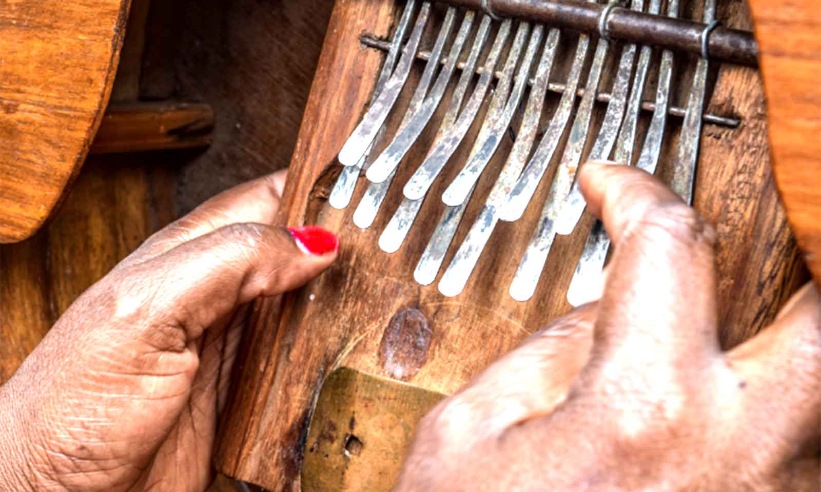 A SPECIAL MBIRA ‘PARTY’ ROCKS LONG CHEN PLAZA