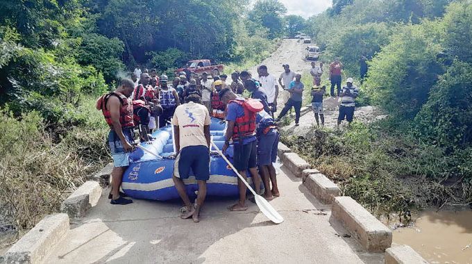 Hwange man still missing after vehicle swept away in flooded Deka River