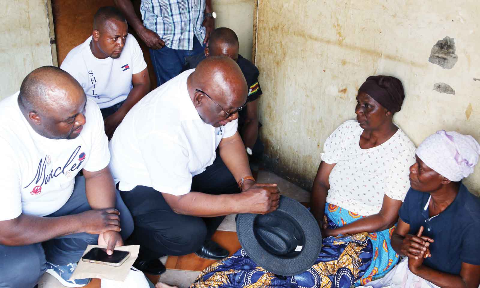 Zanu PF consoles family robbed of three in accident…Donates US$3 000 to cover funeral expenses