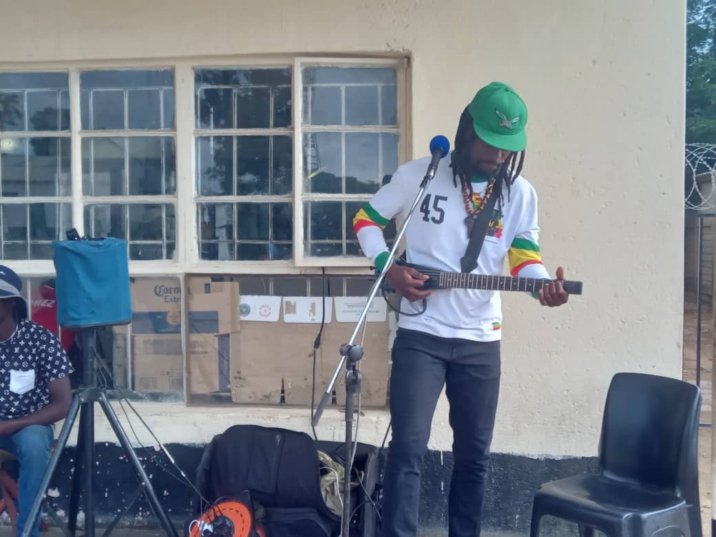 Kalanga Reggae icon and hitmaker Tangapasi hosts free show for fans in Plumtree
