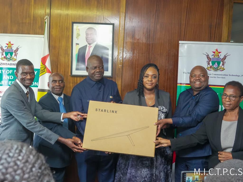 ICT Ministry donates 8 000 Starlink kits to Primary and Secondary Education Ministry