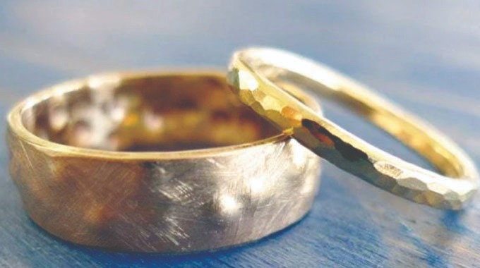 Marriage and divorce: The impact of  premarital dating on marital success