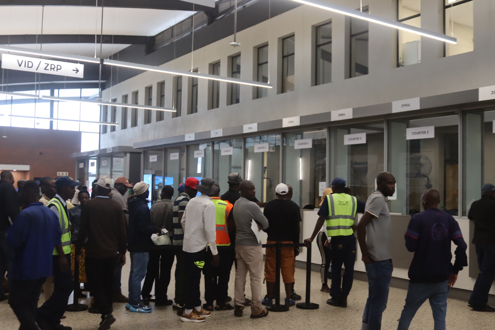 Nearly 620k travellers use Beitbridge border post in December