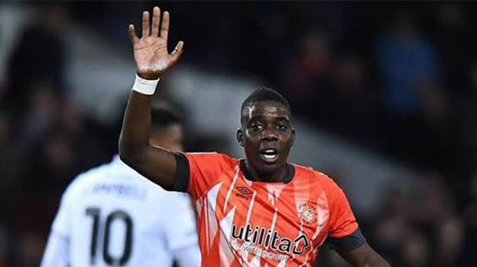 Marvelous Nakamba stays in England with late  Sheffield Wednesday switch after Luton contract termination