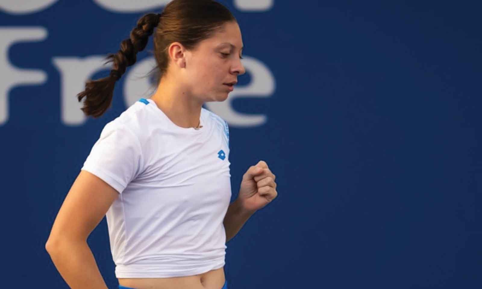 Lucky loser shocks Raducanu