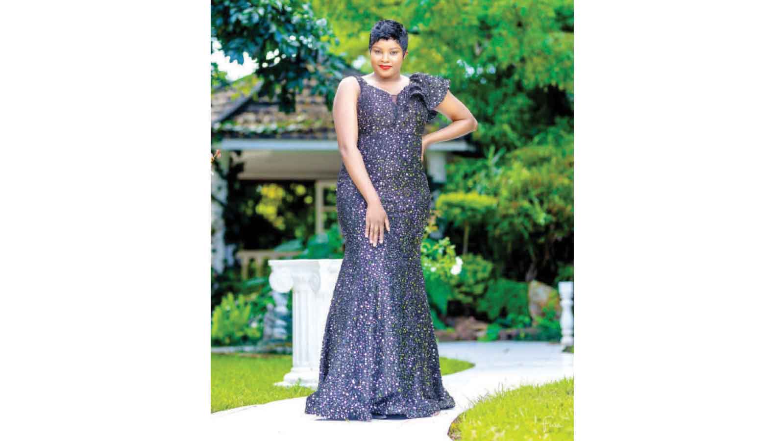 TV PERSONALITY HONOURS HER RURAL HOME HEROES
