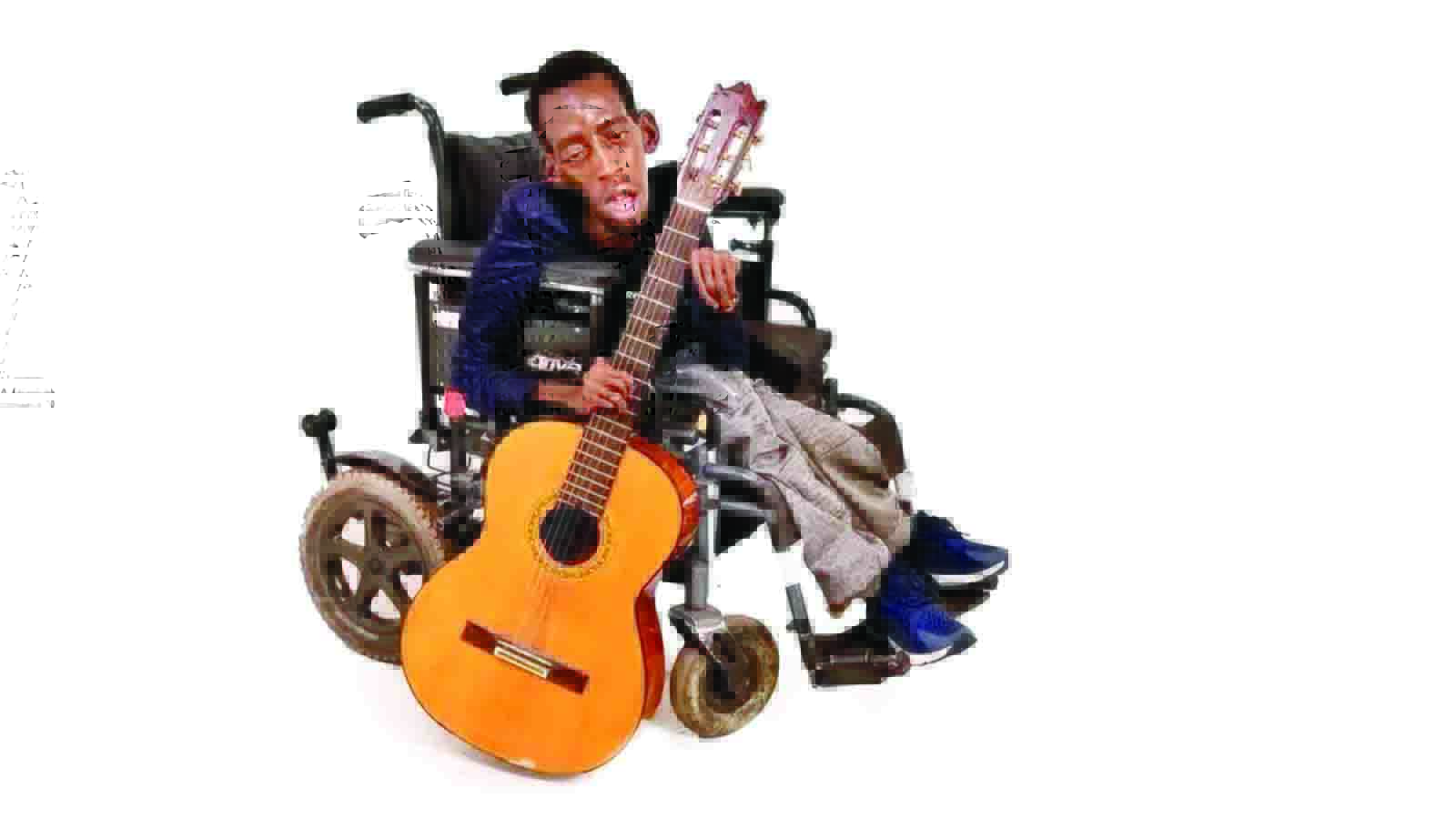 FANS REACT AS GREATMAN QUITS ‘TOXIC’ FACEBOOK
