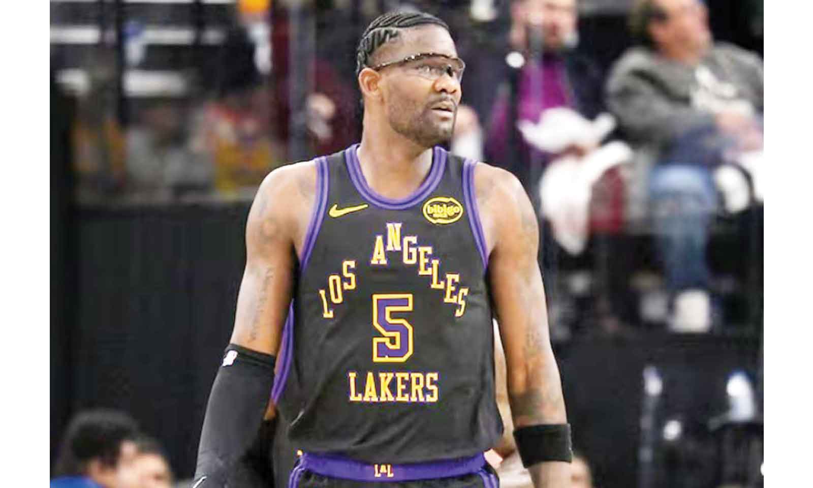Lakers’ Ayton detained at airport