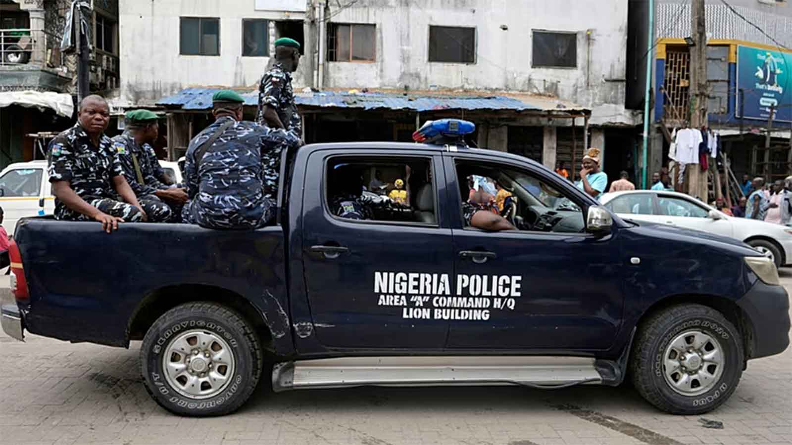 Armed group kills  33 in Nigeria