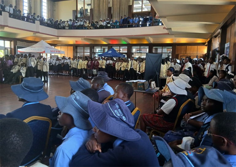 Manicaland students flock Zimpapers career‑exploration expo