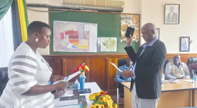 New Beitbridge Rural District Council councillor sworn in
