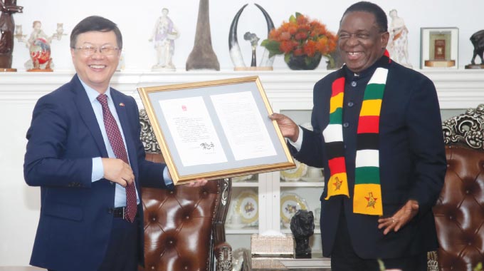 China’s Xi Jinping hails Zimbabwe’s liberation heroes in letter delivered to President