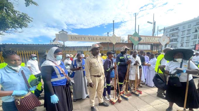 Churches join residents in national clean-up drive