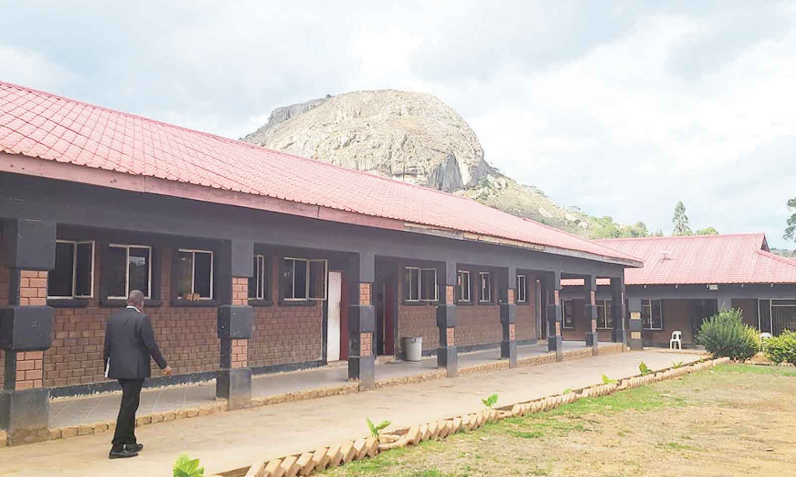 IS THIS THE END OF KNOWSTICS ACADEMY AS ELITE SCHOOL’S PROPERTY IS SET FOR AUCTION?