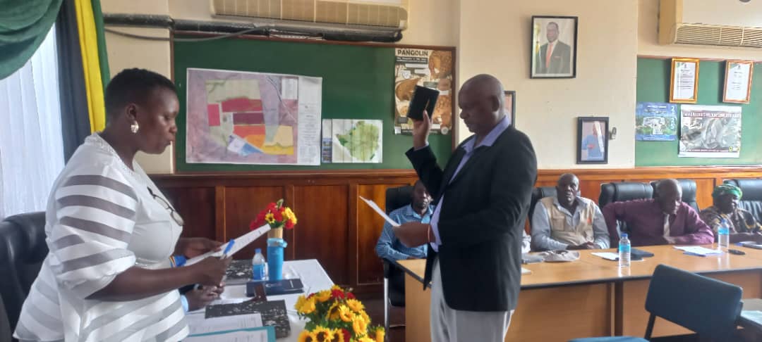 WATCH: New Zanu PF Councillor Ndou sworn in at Beitbridge RDC