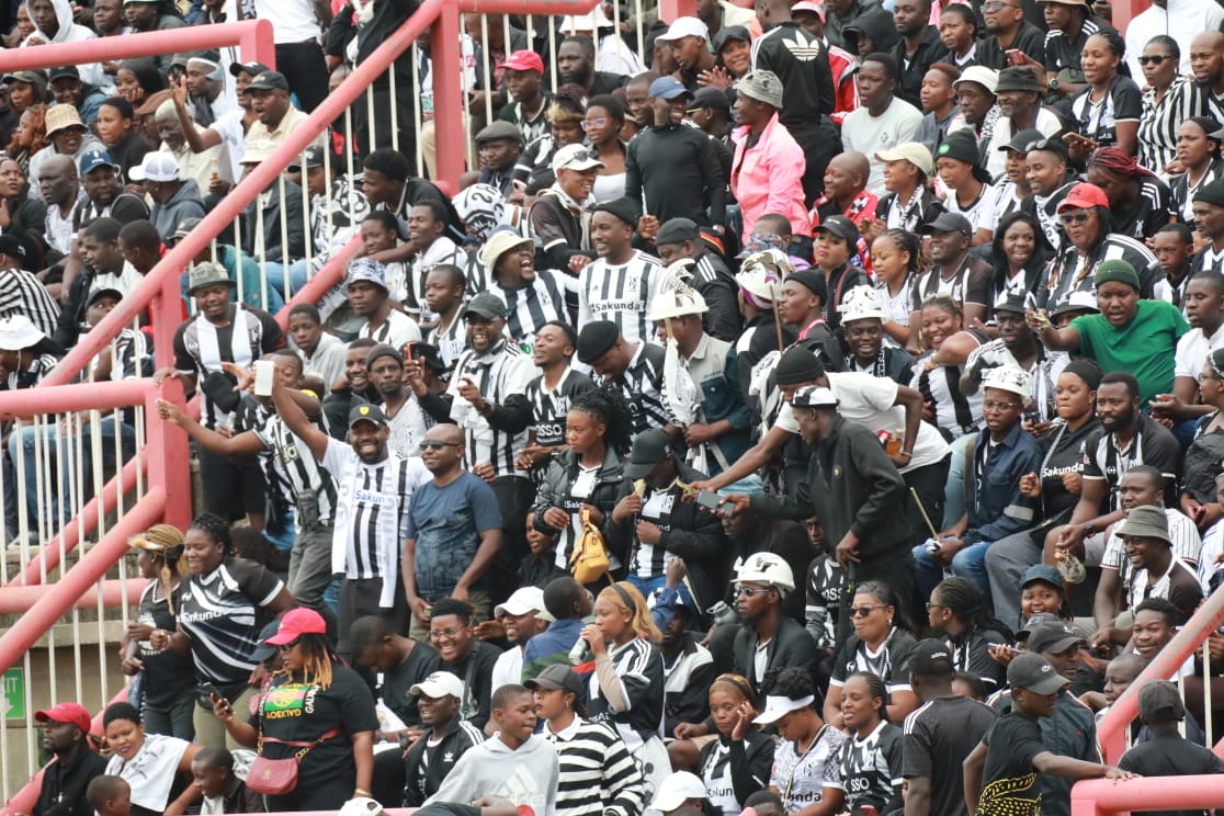 Gloomy, wet day fails to dampen BF carnival atmosphere