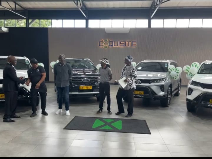 Highlanders officials receive vehicles