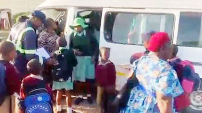Kubi ukuminyaniswa kwabantu emitshoveni
