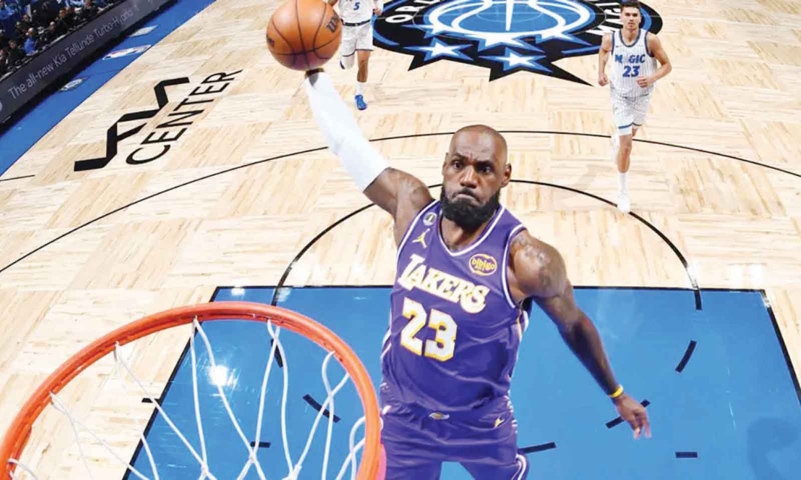 James sets NBA appearance record in late Lakers win