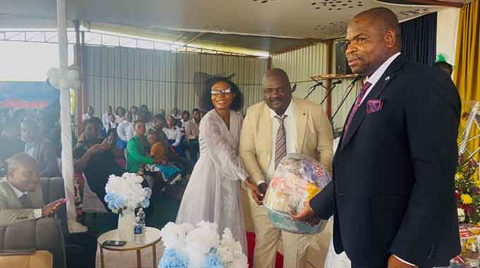 Councillor donates groceries, hails service delivery improvements