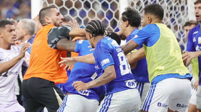 23 players sent off after mass brawl in Brazil
