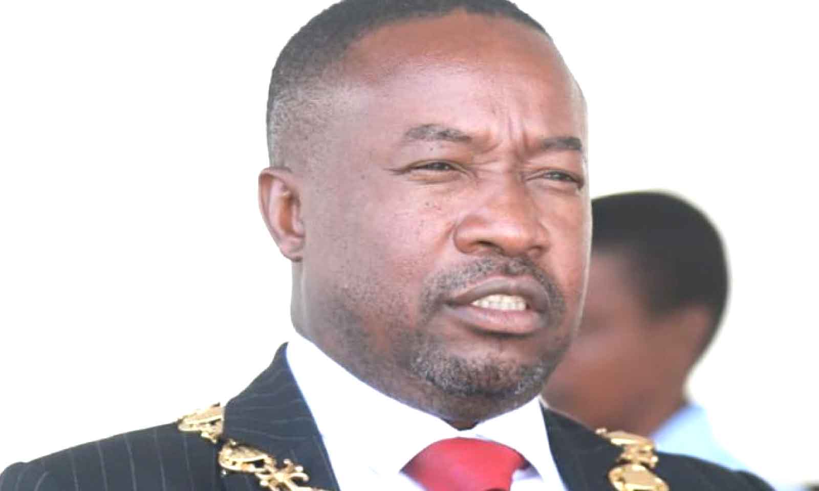 MAYOR ADDS HIS VOICE TO THE MALLOTI, HULUNGENDE MADNESS
