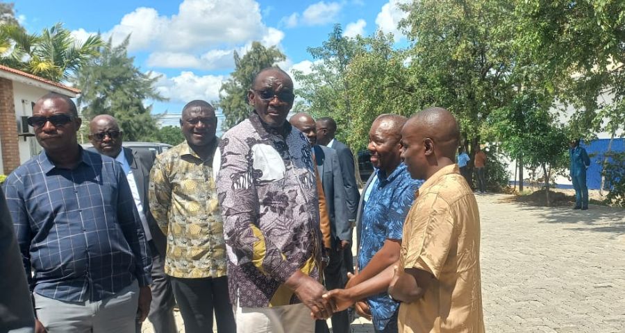 Vice President Mohadi arrives in Beitbridge to assess operations at Lotsha FM