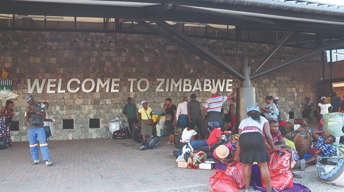 South Africa Home Affairs Minister, BMA officials to assess Beitbridge ahead of Easter rush