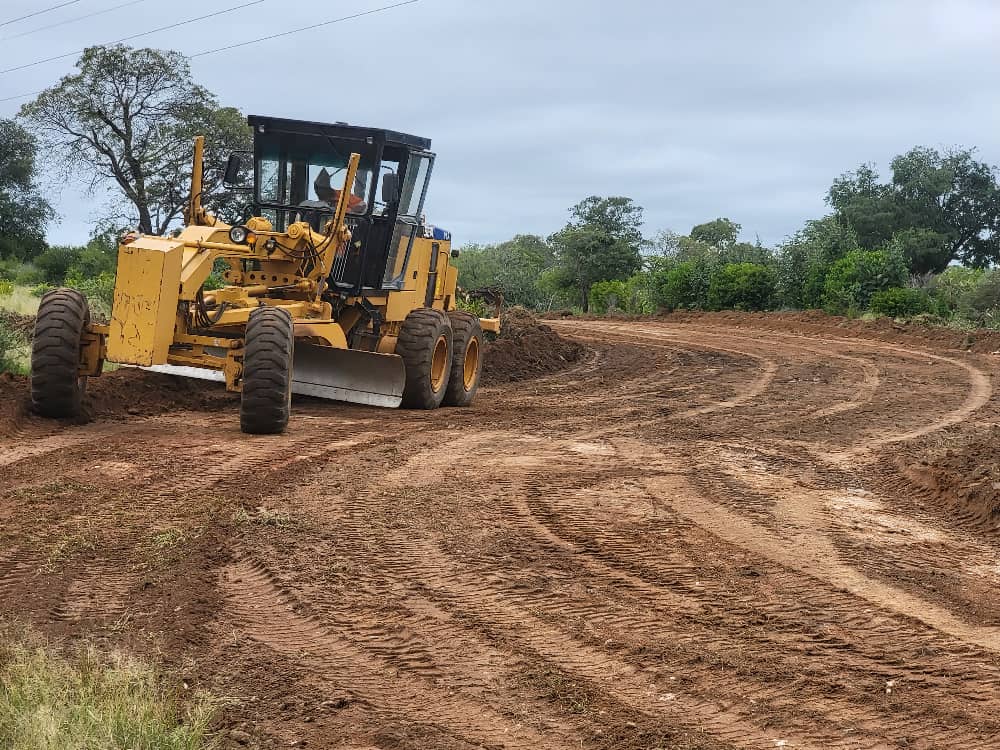 Rehabilitation of Gwanda- Manama Road commences