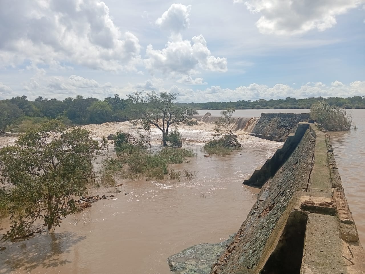 WATCH: Two dams breached in Gwanda causing flooding
