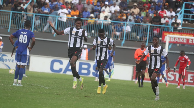 DEADLOCK!. .Tshuma magic lights up Battle of Zimbabwe